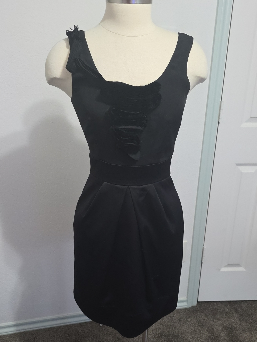 Max & Cleo Black Sleeveless Ruffle-Front Mini Dress